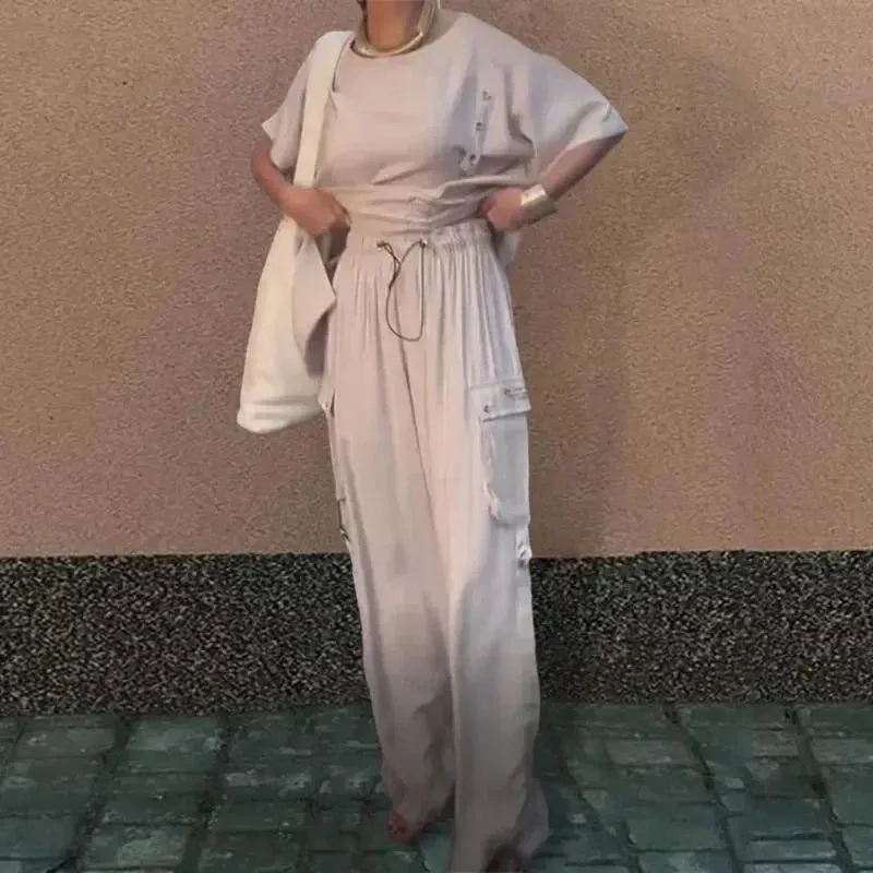 ✨New Arrival✨【🔥2-piece set】💖Women's Round Neck T-Shirt and Trousers Two-Piece Suit