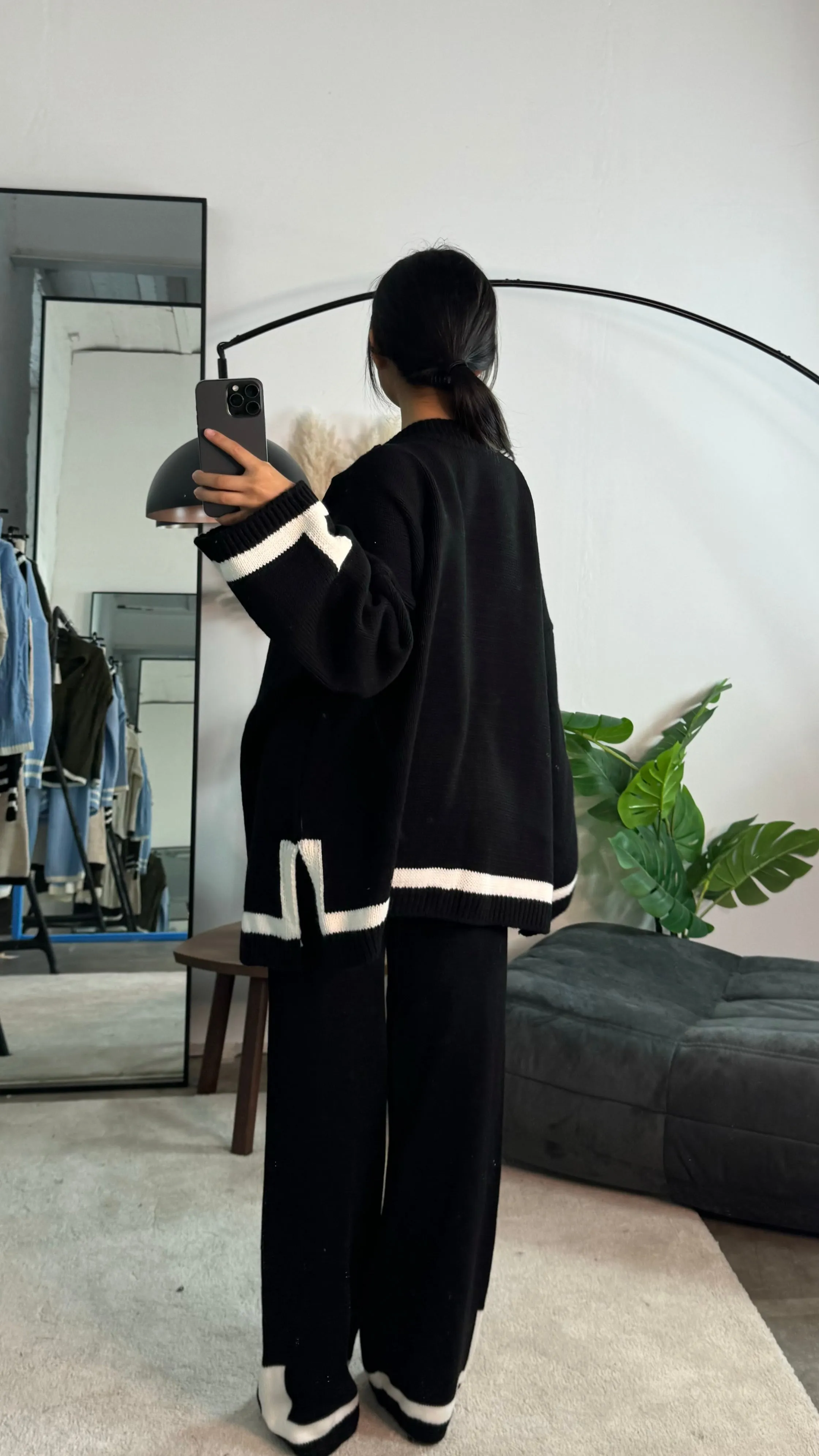 Noemi - Two-Tone Lounge Set