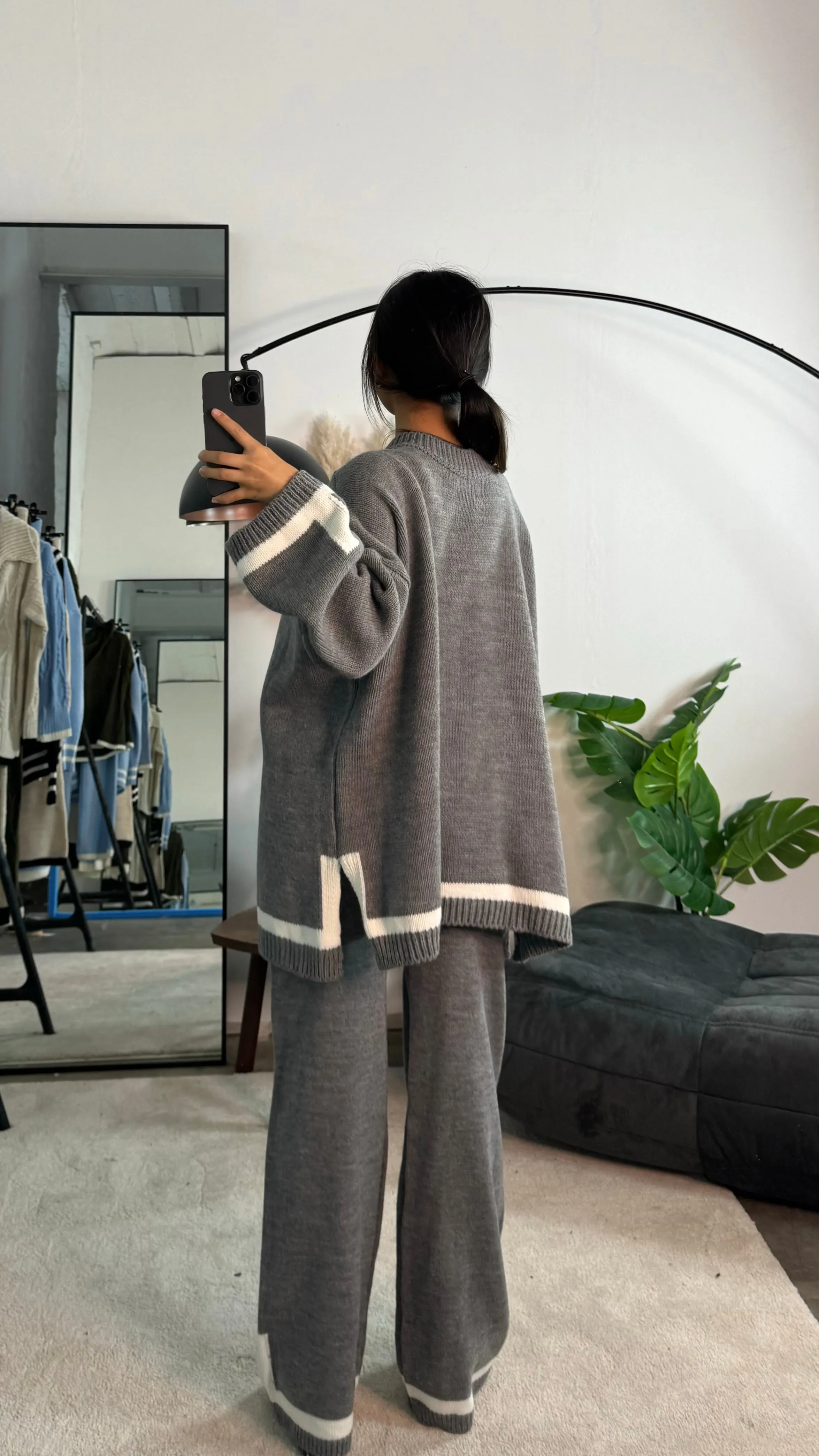 Noemi - Two-Tone Lounge Set