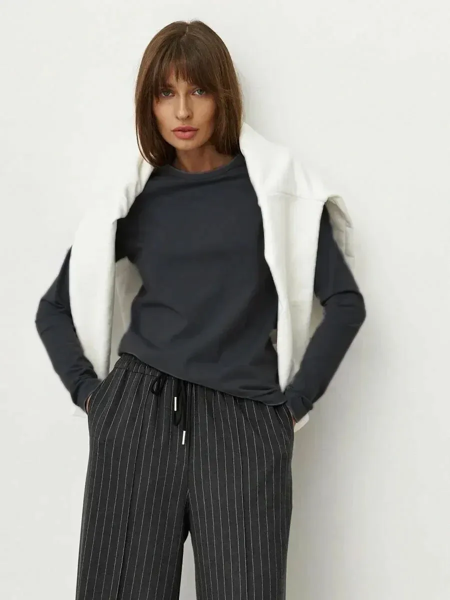 Soft 100% Cotton Oversized Long Sleeve Tee: Essential Spring & Autumn Layering Top